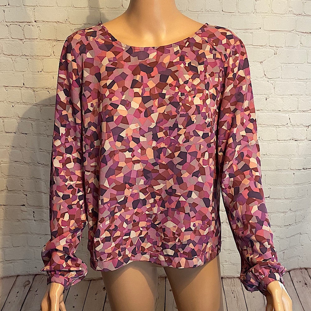 CAbi pink & purple confetti design business casual boho blouse size medium